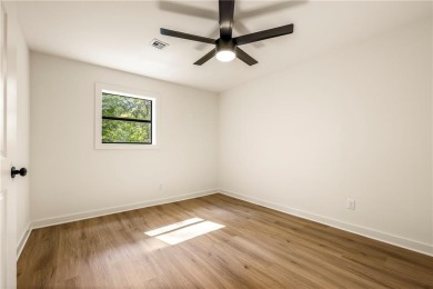 Completely remodeled home in the heart of Bella Vista! Close to on Bella Vista Country Club - Berksdale in Arkansas - for sale on GolfHomes.com, golf home, golf lot