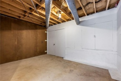 Completely remodeled home in the heart of Bella Vista! Close to on Bella Vista Country Club - Berksdale in Arkansas - for sale on GolfHomes.com, golf home, golf lot