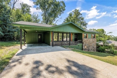 Completely remodeled home in the heart of Bella Vista! Close to on Bella Vista Country Club - Berksdale in Arkansas - for sale on GolfHomes.com, golf home, golf lot