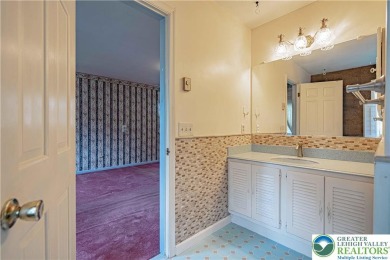 **MULTIPLE OFFERS. H DUE BY 12PM TUESDAY** Welcome to this on Shepherd Hills Golf Club in Pennsylvania - for sale on GolfHomes.com, golf home, golf lot