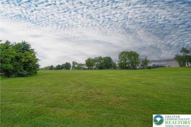 **MULTIPLE OFFERS. H DUE BY 12PM TUESDAY** Welcome to this on Shepherd Hills Golf Club in Pennsylvania - for sale on GolfHomes.com, golf home, golf lot