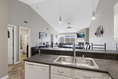 TOP-FLOOR CONDO with VAULTED CEILINGS, GREAT VIEWS, and on Sycamore Creek Golf Club in Missouri - for sale on GolfHomes.com, golf home, golf lot