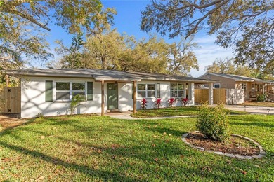 This fully remodeled 2 bedroom, 1.5 bathroom single story home on The Dunedin Country Club in Florida - for sale on GolfHomes.com, golf home, golf lot