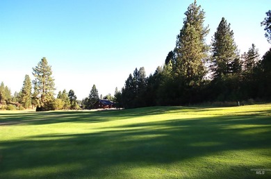 Tucked on a quiet cul-de-sac within MeadowCreek Golf Resort in on Meadowcreek Golf Resort in Idaho - for sale on GolfHomes.com, golf home, golf lot