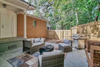 Charming Milton Home Just Minutes from Downtown!  Welcome to on Tanglewood Golf Club in Florida - for sale on GolfHomes.com, golf home, golf lot