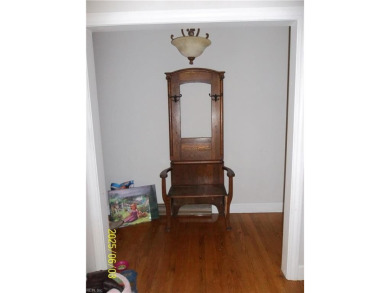 Well maintained brick ranch with a short walk between the hedges on Cypress Cove Country Club in Virginia - for sale on GolfHomes.com, golf home, golf lot