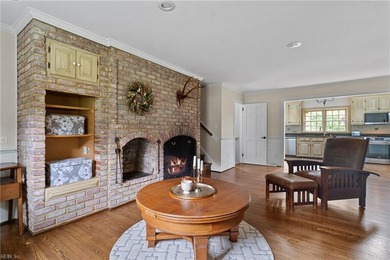 Welcome to the cutest home on Braywood! This charming and on Kingsmill Resort and Golf Club in Virginia - for sale on GolfHomes.com, golf home, golf lot