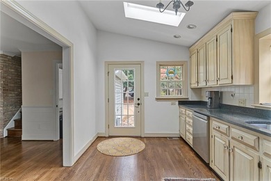 Welcome to the cutest home on Braywood! This charming and on Kingsmill Resort and Golf Club in Virginia - for sale on GolfHomes.com, golf home, golf lot