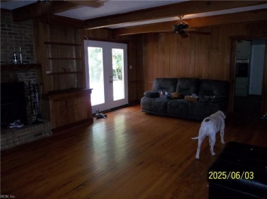 Well maintained brick ranch with a short walk between the hedges on Cypress Cove Country Club in Virginia - for sale on GolfHomes.com, golf home, golf lot