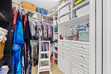 Don't miss this well cared for 4 sided brick home overlooking on Reynolds Lake Oconee - The Oconee in Georgia - for sale on GolfHomes.com, golf home, golf lot