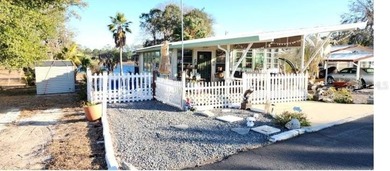 SNOWBIRDS AND HOME OWNERS WELCOME, Deeded Lot, NO LOT RENT on Glen Lakes Country Club in Florida - for sale on GolfHomes.com, golf home, golf lot