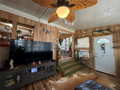 SNOWBIRDS AND HOME OWNERS WELCOME, Deeded Lot, NO LOT RENT on Glen Lakes Country Club in Florida - for sale on GolfHomes.com, golf home, golf lot