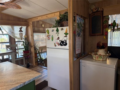 SNOWBIRDS AND HOME OWNERS WELCOME, Deeded Lot, NO LOT RENT on Glen Lakes Country Club in Florida - for sale on GolfHomes.com, golf home, golf lot