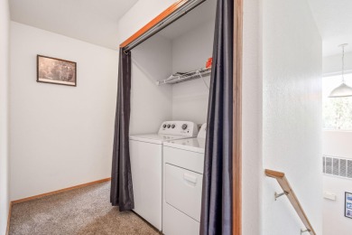 Enjoy the best of Eagle Crest Resort in this furnished turn-key on Eagle Crest Golf Resort - Resort Course in Oregon - for sale on GolfHomes.com, golf home, golf lot