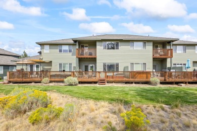 Enjoy the best of Eagle Crest Resort in this furnished turn-key on Eagle Crest Golf Resort - Resort Course in Oregon - for sale on GolfHomes.com, golf home, golf lot