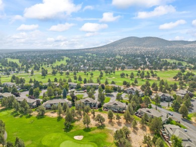 Enjoy the best of Eagle Crest Resort in this furnished turn-key on Eagle Crest Golf Resort - Resort Course in Oregon - for sale on GolfHomes.com, golf home, golf lot
