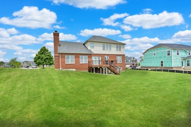 Experience the pinnacle of golf course living in this on Hawthorn Woods Country Club in Illinois - for sale on GolfHomes.com, golf home, golf lot