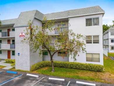 Spacious 2-bed, 1.5-bath condo in Fairways of Tamarac 55+ on Colony West Country Club in Florida - for sale on GolfHomes.com, golf home, golf lot