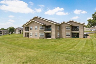 Unique condo layout! Featuring Lock-out unit with private on Holiday Hills Resort and Golf in Missouri - for sale on GolfHomes.com, golf home, golf lot