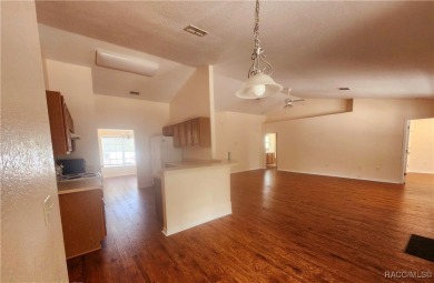 Huge 4 bedroom, 2 bath, 2 car garage in deed restricted golf on Sugarmill Woods Golf and Country Club in Florida - for sale on GolfHomes.com, golf home, golf lot