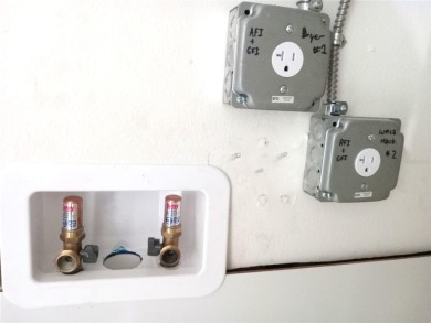 FIRST FLOOR, PRIME LOCATION, WASHER  DRYER HOOK UPS INSTALLED on On Top Of The World Golf Course in Florida - for sale on GolfHomes.com, golf home, golf lot