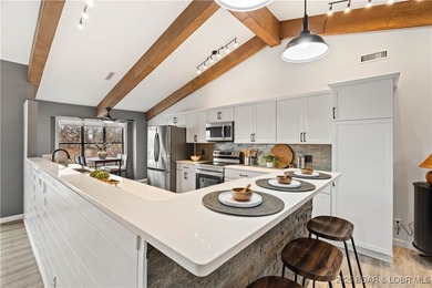 Beautifully Updated, Top Floor, 2 Bdrm, 2 Bath, Furnished on Seasons Ridge At Four Seasons in Missouri - for sale on GolfHomes.com, golf home, golf lot