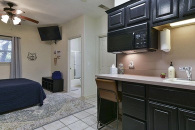 Step inside this 2-bedroom, 2.5-bath condo to find a on Ledgestone Country Club and Golf Course in Missouri - for sale on GolfHomes.com, golf home, golf lot