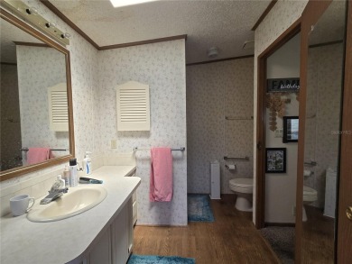 REDUCED! ZELLWOOD STATION MOTIVATED SELLER will entertain all on Zellwood Station Country Club in Florida - for sale on GolfHomes.com, golf home, golf lot