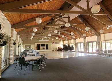 REDUCED MOTIVATED SELLER will entertain all reasonable offers on Zellwood Station Country Club in Florida - for sale on GolfHomes.com, golf home, golf lot