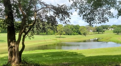 REDUCED MOTIVATED SELLER will entertain all reasonable offers on Zellwood Station Country Club in Florida - for sale on GolfHomes.com, golf home, golf lot