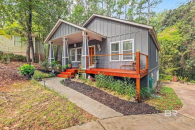 Beautiful 3 bedroom, 2 bathroom home in the desirable Lake on Lake Forest Yacht and Country Club in Alabama - for sale on GolfHomes.com, golf home, golf lot