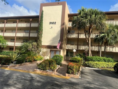 GATE COMMUNITY,2 LARGE BEDROOMS WITH 2 FULL BATHS CONDO, SOLD IN on Wynmoor Golf Course in Florida - for sale on GolfHomes.com, golf home, golf lot