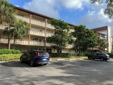 GATE COMMUNITY,2 LARGE BEDROOMS WITH 2 FULL BATHS CONDO, SOLD IN on Wynmoor Golf Course in Florida - for sale on GolfHomes.com, golf home, golf lot