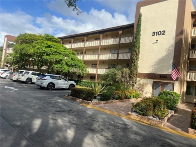 GATE COMMUNITY,2 LARGE BEDROOMS WITH 2 FULL BATHS CONDO, SOLD IN on Wynmoor Golf Course in Florida - for sale on GolfHomes.com, golf home, golf lot