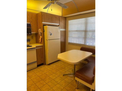 GATE COMMUNITY, 2 LARGE BEDROOMS WITH 2 FULL BATHS CONDO, SOLD on Wynmoor Golf Course in Florida - for sale on GolfHomes.com, golf home, golf lot