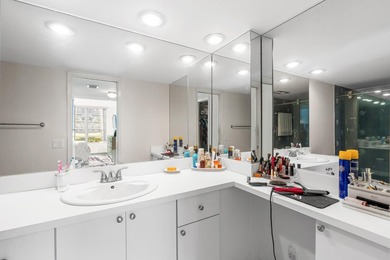 COME SEE THIS BEAUTY: HIGHLY SOUGHT AFTER, SPLIT BEDROOM PLAN on Palm-Aire Country Club and Resort - The Oaks in Florida - for sale on GolfHomes.com, golf home, golf lot