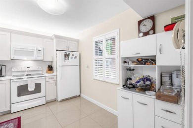 COME SEE THIS BEAUTY: HIGHLY SOUGHT AFTERSPLIT BEDROOM PLAN on Palm-Aire Country Club and Resort - The Oaks in Florida - for sale on GolfHomes.com, golf home, golf lot