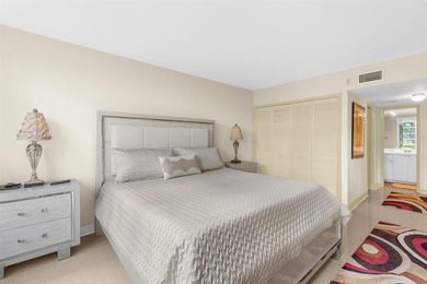 COME SEE THIS BEAUTY: HIGHLY SOUGHT AFTERSPLIT BEDROOM PLAN on Palm-Aire Country Club and Resort - The Oaks in Florida - for sale on GolfHomes.com, golf home, golf lot