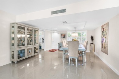 COME SEE THIS BEAUTY: HIGHLY SOUGHT AFTERSPLIT BEDROOM PLAN on Palm-Aire Country Club and Resort - The Oaks in Florida - for sale on GolfHomes.com, golf home, golf lot