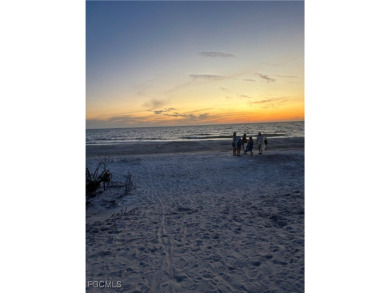 Welcome to your slice of paradise in Fort Myers, Florida! This on Fort Myers Beach and Golf Club in Florida - for sale on GolfHomes.com, golf home, golf lot