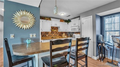 101 Circle Edge #20-3A in Lake Ozark offers a light-filled on Seasons Ridge At Four Seasons in Missouri - for sale on GolfHomes.com, golf home, golf lot