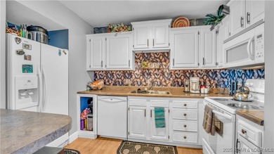 101 Circle Edge #20-3A in Lake Ozark offers a light-filled on Seasons Ridge At Four Seasons in Missouri - for sale on GolfHomes.com, golf home, golf lot