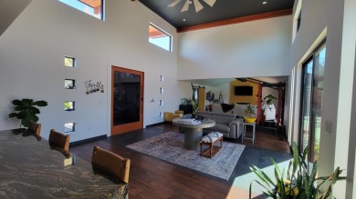 Beautifully remodeled single story home next to the Rogue Valley on Rogue Valley Country Club in Oregon - for sale on GolfHomes.com, golf home, golf lot