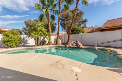 Fantastic move-in ready home in the 55+ Ironwood Community. This on Ironwood Golf Club in Arizona - for sale on GolfHomes.com, golf home, golf lot