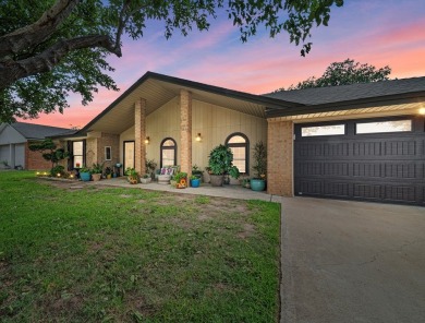 Immaculate 3 bed, 2 bath home with a remodeled master suite and on Comanche Trail Golf Course in Texas - for sale on GolfHomes.com, golf home, golf lot