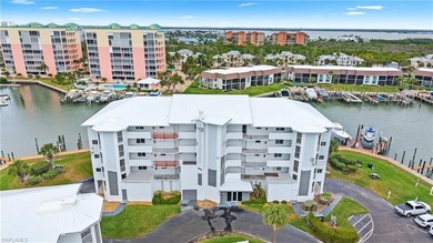 Boating enthusiasts, it's time to get excited! Direct Gulf on Fort Myers Beach and Golf Club in Florida - for sale on GolfHomes.com, golf home, golf lot