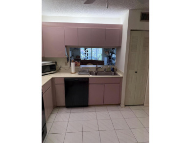 55+ COMMUNITY-GREAT VALUE.  MOTIVATED SELLER BRING ALL OFFERS on Poinciana Golf Club in Florida - for sale on GolfHomes.com, golf home, golf lot