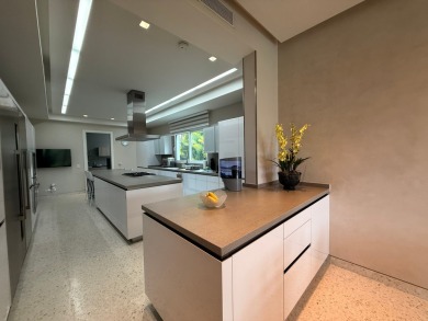 Luxury Home for Sale in Santa Maria - Fairway Estates
Welcome to on  in  - for sale on GolfHomes.com, golf home, golf lot