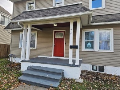 Spacious newly renovated home that is conveniently located to on Flint Golf Club in Michigan - for sale on GolfHomes.com, golf home, golf lot