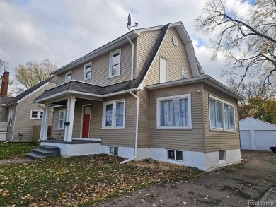 Spacious newly renovated home that is conveniently located to on Flint Golf Club in Michigan - for sale on GolfHomes.com, golf home, golf lot